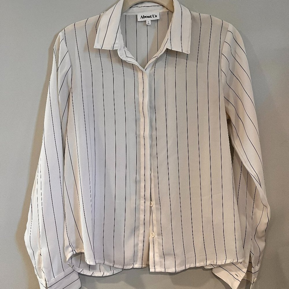 Revolve/About Us XS Blouse